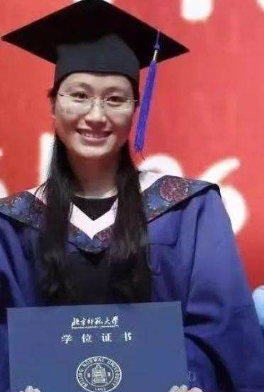 黄文秀结过婚吗,黄文秀的事迹对大学生成长成才有什么启示图4