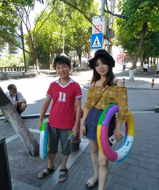 94年属狗男感情与爱情
，我今年43，未婚，想找个94年属狗的女生为妻，大家觉得如何？图7