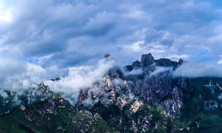 峰回路转的意思,峰回路转的现代意思是什么图2