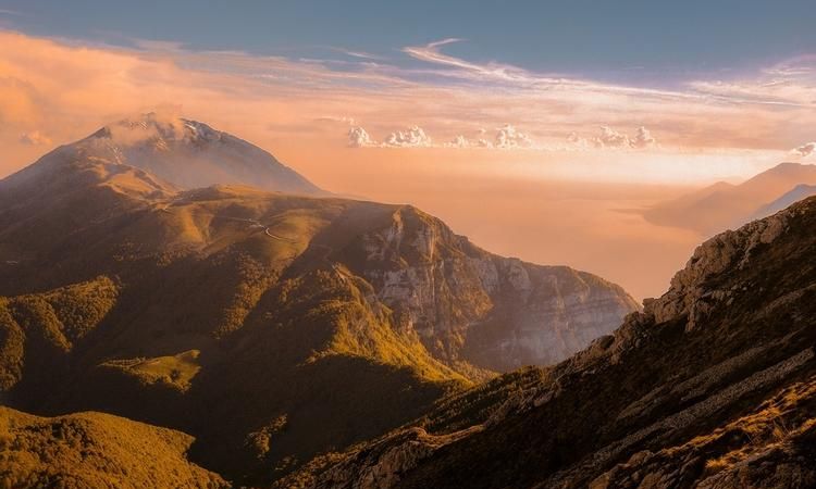 崇山峻岭的拼音,崇山峻岭的读音图4