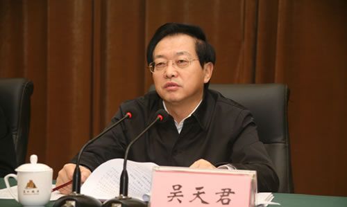 吴天君,河南省政法委书记吴天君近日在干什么工作图1