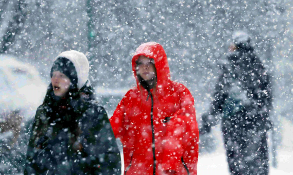 梦见大雪纷飞什么意思,梦见大雪纷飞预示着什么图2